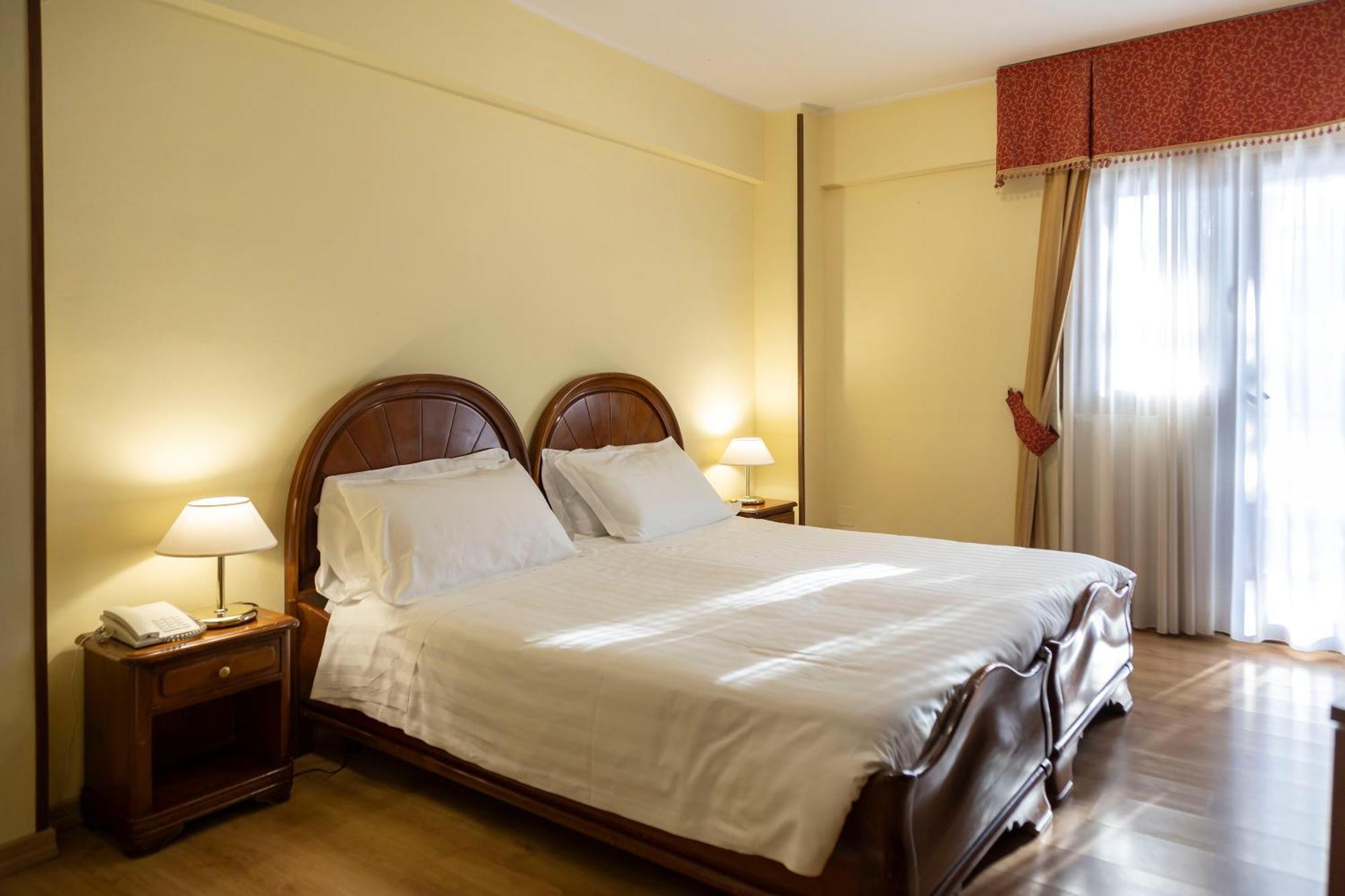 Grand Hotel Del Parco Pescasseroli Pokoj fotografie